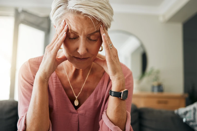 Les angoisses peuvent déclencher un tourbillon de pensées dans la tête. Les angoisses peuvent déclencher un tourbillon de pensées dans la tête.