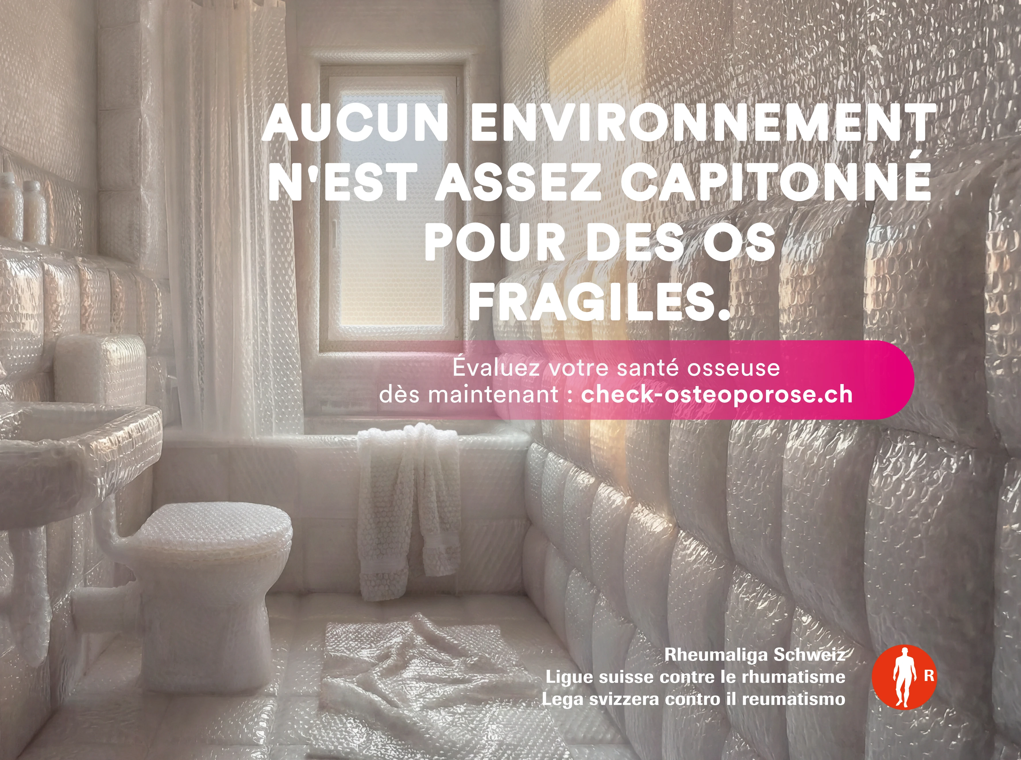 Une salle de bains emballée dans du papier bulle.